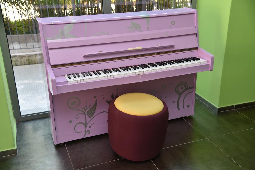 Sound Suite Hotel Riccione Bagian luar foto